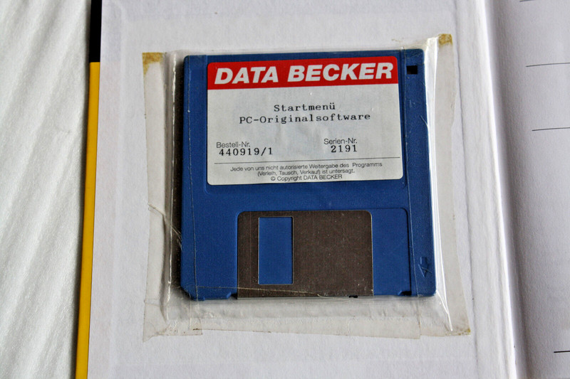 DATA BECKERs GOLDEN SERIES - Start Menu PC - 1st Edition 1992 gallery