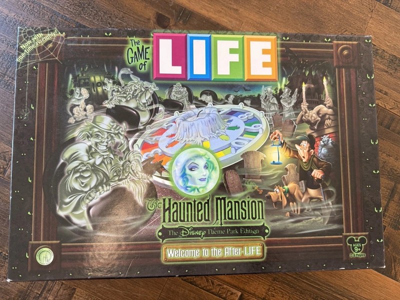 2009 The Game of LIFE The Haunted Mansion Disney Theme Park Edition Complete