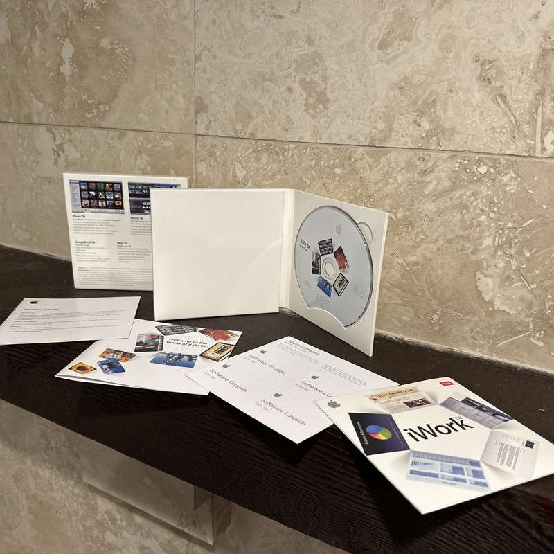 Apple iLife 08 Mac DVD Software iPhoto iMovie iWeb iDVD GB gallery