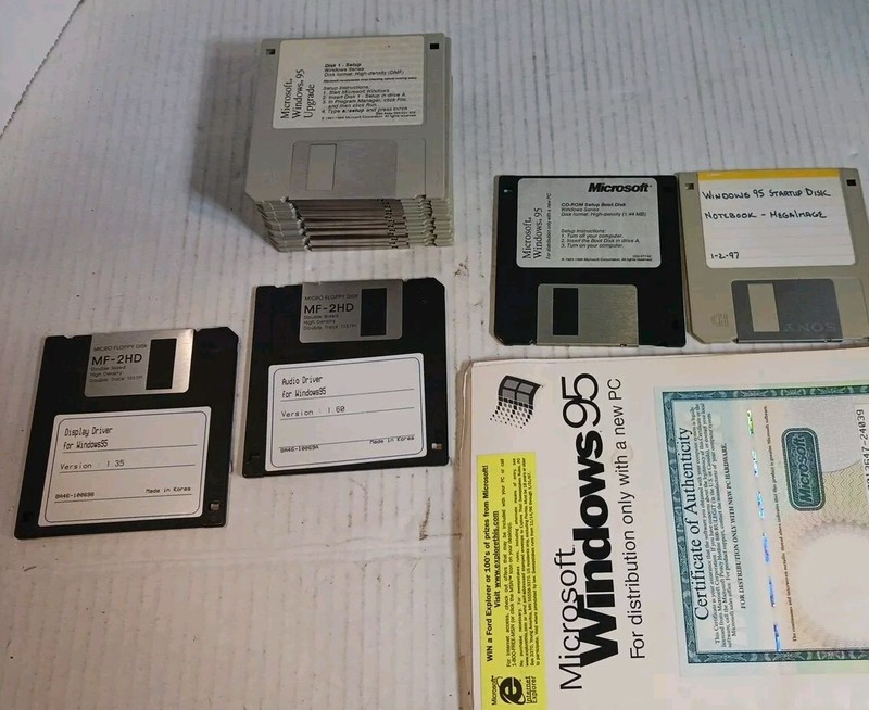MICROSOFT WINDOWS 95 - Upgrade 3.5 Inch Floppy Disk Software 1 to 13 +