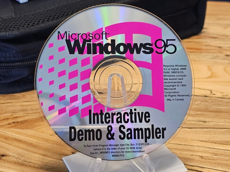ULTRA RARE: Microsoft Windows 95 Interactive Demo and Sampler (Variant 7)