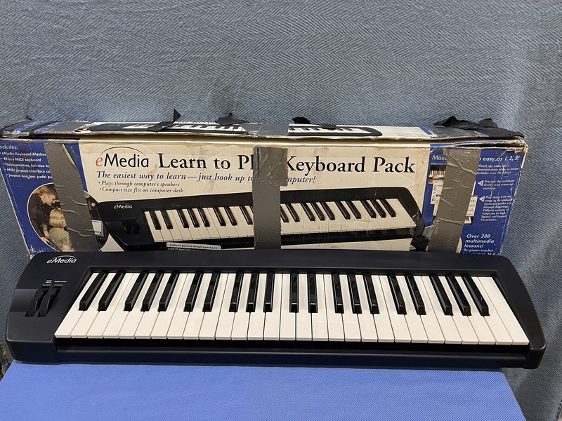 Used eMedia Learn to Play Electric Keyboard Pack OPEN BOX WORKS W/WIN & MAC