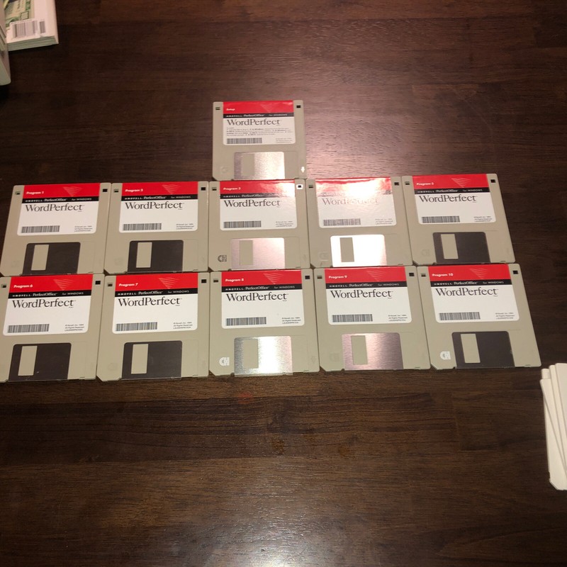 Novell WordPerfect for Windows lot of 11 – 3.5″ HD Diskettes – 1994
