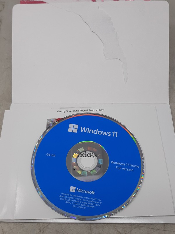 Used Microsoft Windows 11 Home 64-Bit – 1 License Key (Retail / Deactivated) gallery