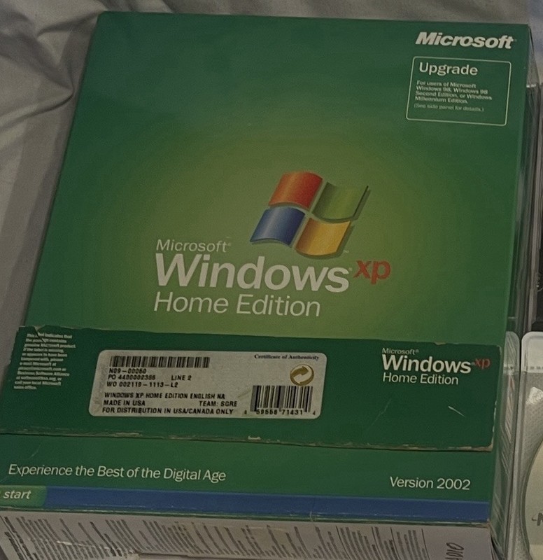 Microsoft Windows XP Home Edition Version 2002 Upgrade w/ 3 Product Keys