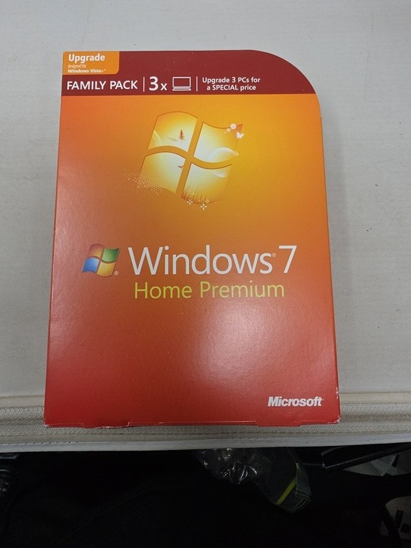 Microsoft Windows 7 Home Premium Upgrade Family Pack For 3 PCs 32 & 64 Bit DVD