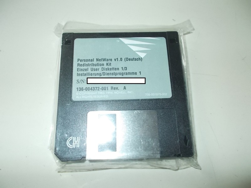 Novell Personal Netware V1.0, Redistribution Kit, 136-004372-001. #K-470-03