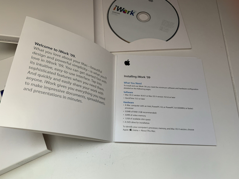 Apple Mac 2009 Software: iWork '09 - Pages Numbers Keynote - for MB943Z/A gallery