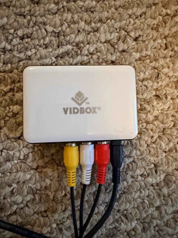 VIDBOX Video Conversion to Digital Transfer VHS With 4 Cables NOT TESTED VCDE8 gallery