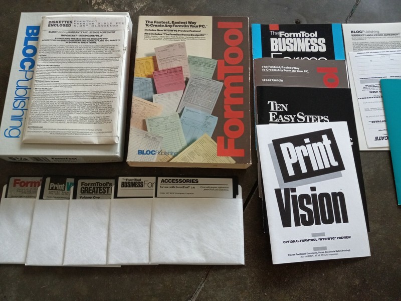 Formtool – IBM, pc, xt, at & ps/2 – 5 – 1/4 inch diskettes and books