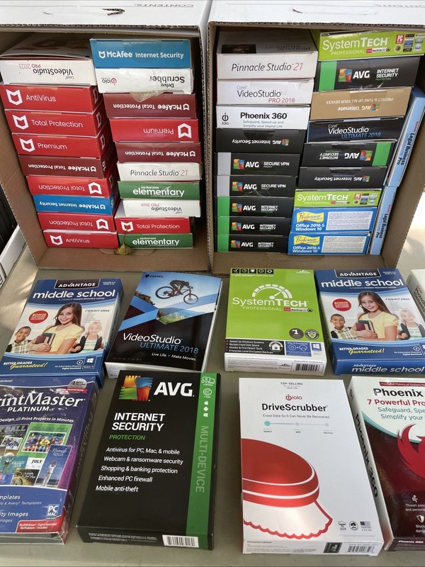 HUGE LOT OF SOFTWARE,MCAFEE, AVG, COREL AND MISC 60 PCS