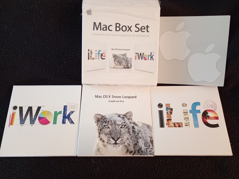 Apple Mac Software Box Set – iLife 09, iWork 09, Mac OS X 10.6 Snow Leopard