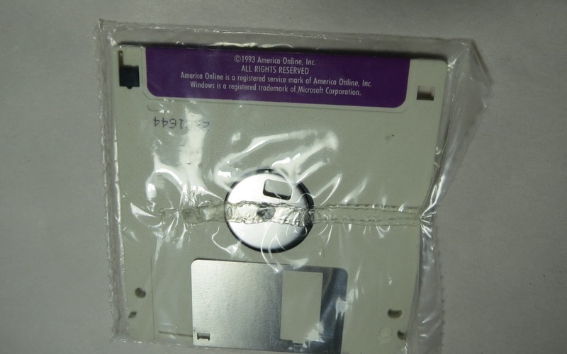 America Online AOL 3.5” Floppy Disk Version 1.1 For Windows gallery