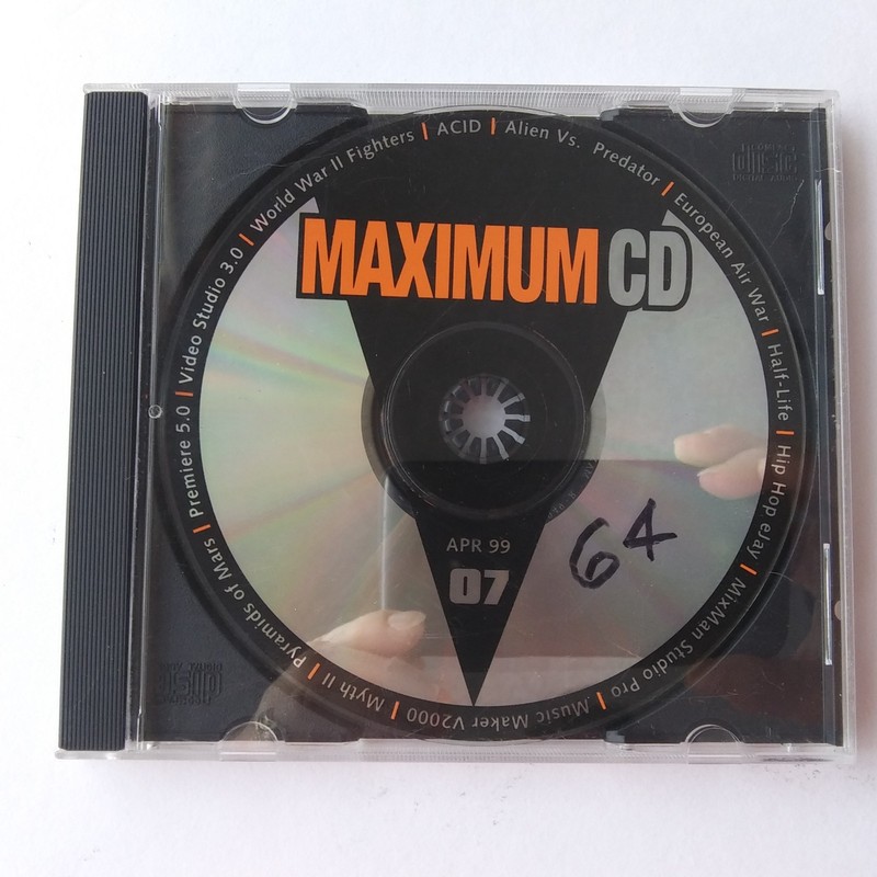 Maximum CD Apr 1999 PC CD-ROM Half-Life Alien vs Predator World War II gallery