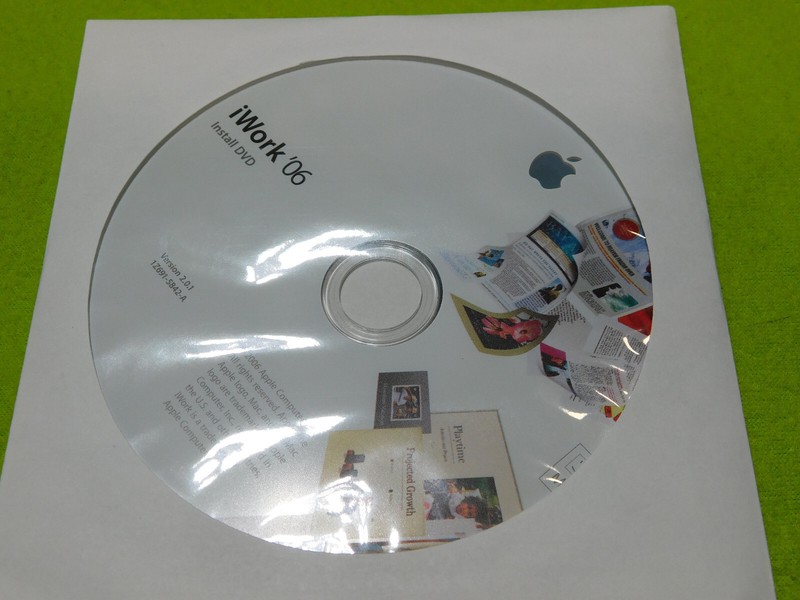 iWork 06 CD Plus 2 Booklets and More, Includes Orig. Box and Codes. Untested gallery