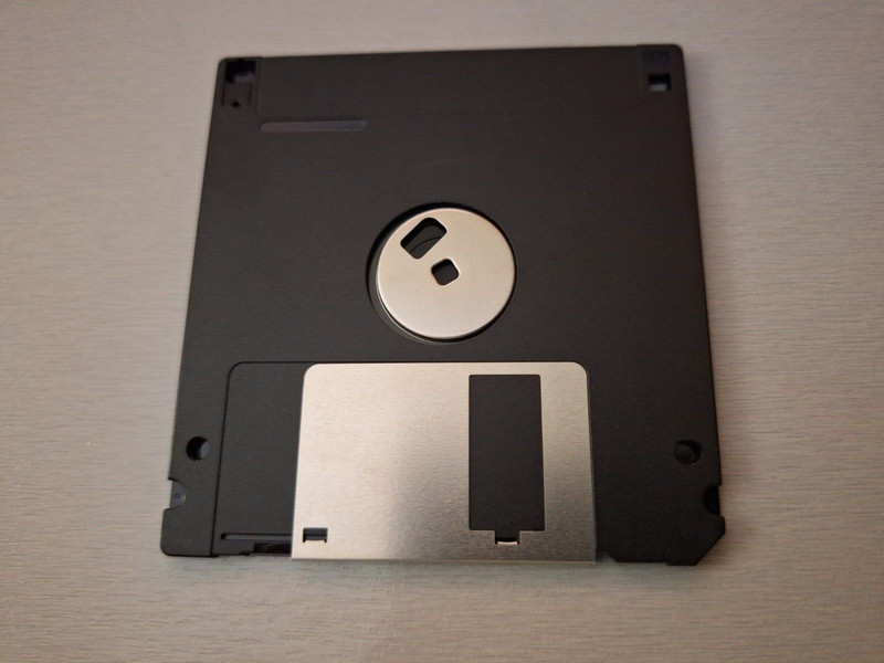 Hurricane version 1.0: Helix vintage 1995 software, Windows enhancer 3.5" floppy gallery