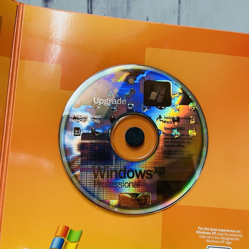 Microsoft Windows XP Professional Upgrade Version 2002 CD & Product Key gallery