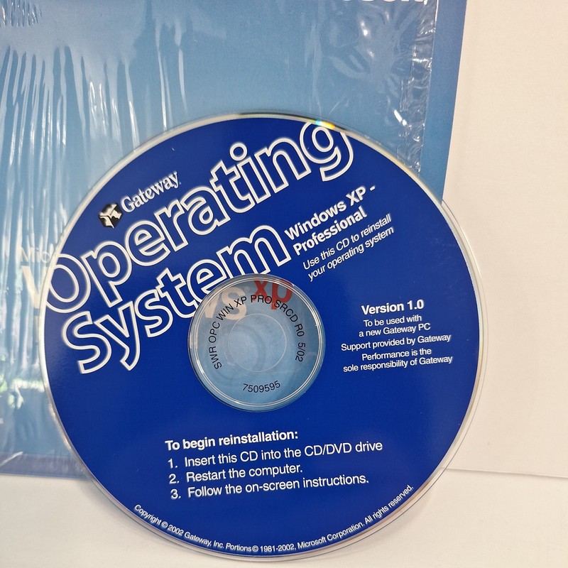Gateway Windows XP Home Edition Operating System Reinstall CD Version 1.0 gallery