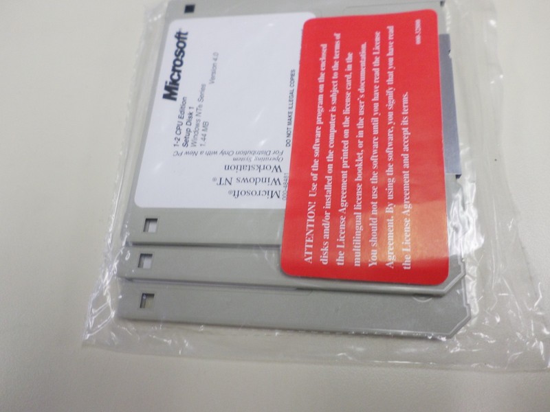 Microsoft Windows NT Workstation Sealed 3.5 Media gallery