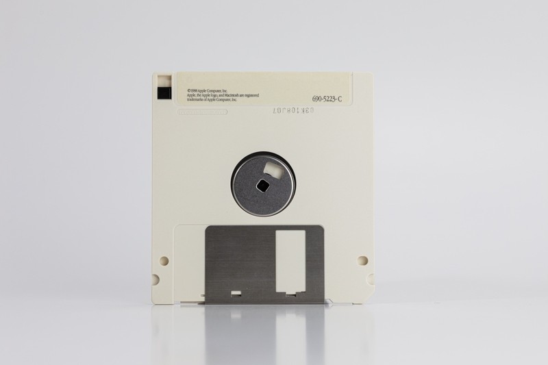 1988 Apple Macintosh System Software 6.0.2 Original 3 Disk Set gallery