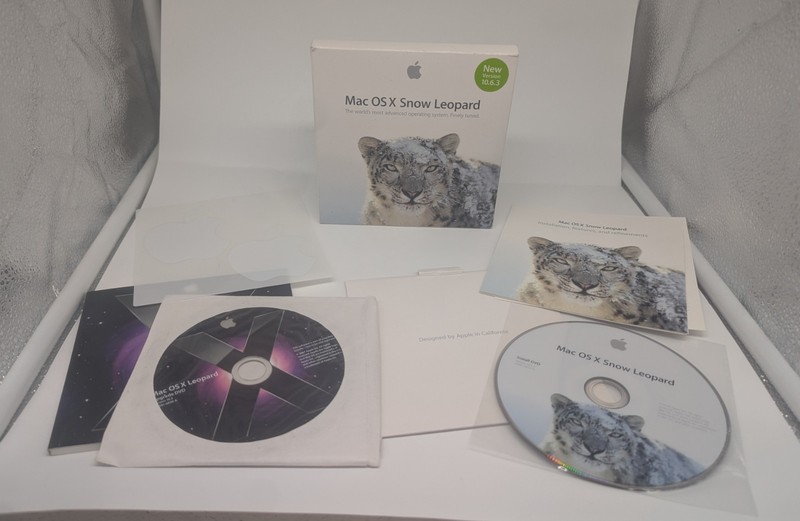 Apple Mac OS X Leopard Version 10.5 & Snow Leopard 10.6.3 Install DVDs Retail gallery