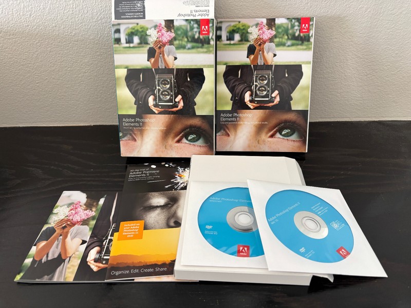 ADOBE PHOTOSHOP ELEMENTS 11 SOFTWARE WIN+MAC DISCS W/KEY USED gallery