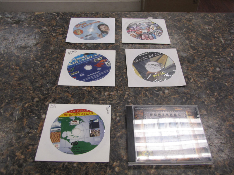 Lot of (6) Vintage CD-ROMs – Sign Language/IQ Test/World Atlas – Mi10