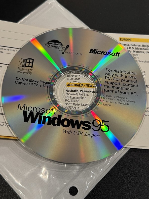 Microsoft Windows 95 Installation CD CD-ROM with USB Support - NO PRODUCT KEY gallery