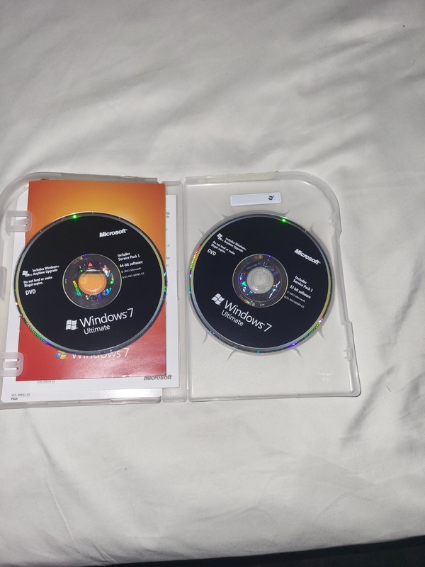 Microsoft Windows 7 Ultimate 32/64-Bit (Retail (License + Media)) (1... gallery