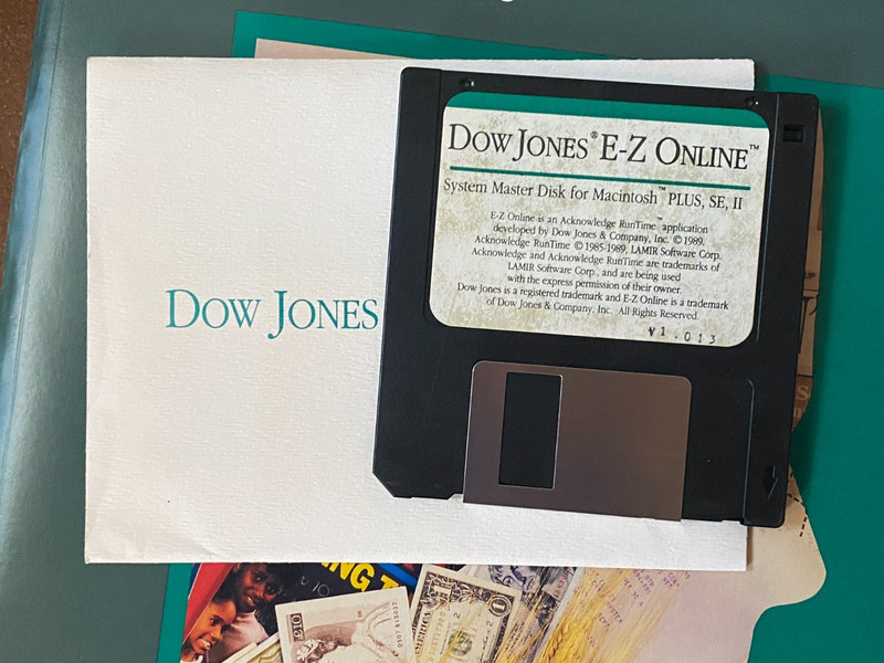 Dow Jones News/Retrieval Membership Package w/User Guides Software - Macintosh gallery