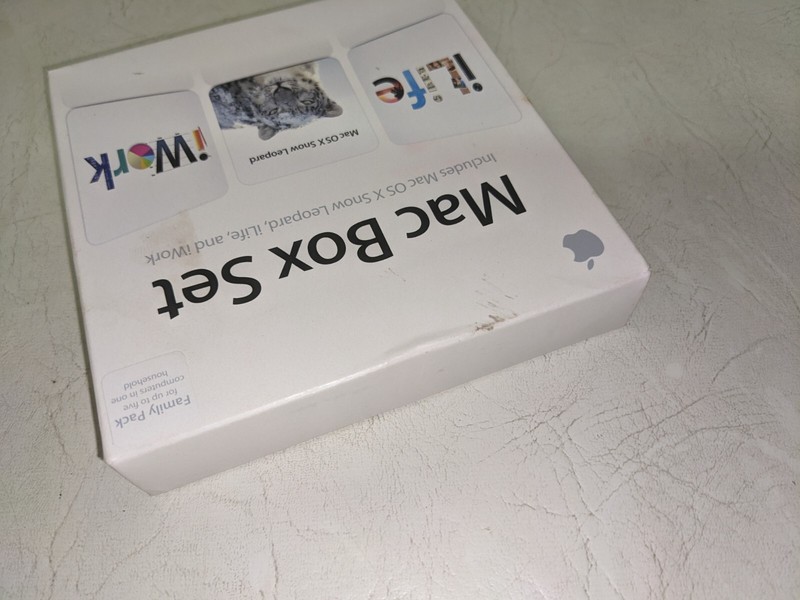 NEVER USED Apple Mac Box Set v.10.6 Snow Leopard Family Pack Intel-based Mac (P9 gallery