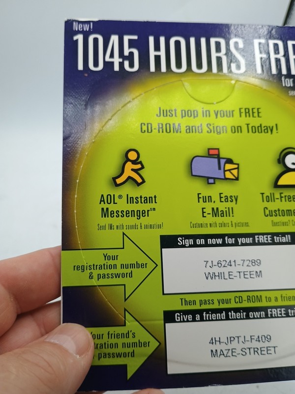 AOL 8.0 Plus CD Black Purple Gold 1025 Hrs Free Computer Software Factory Sealed gallery