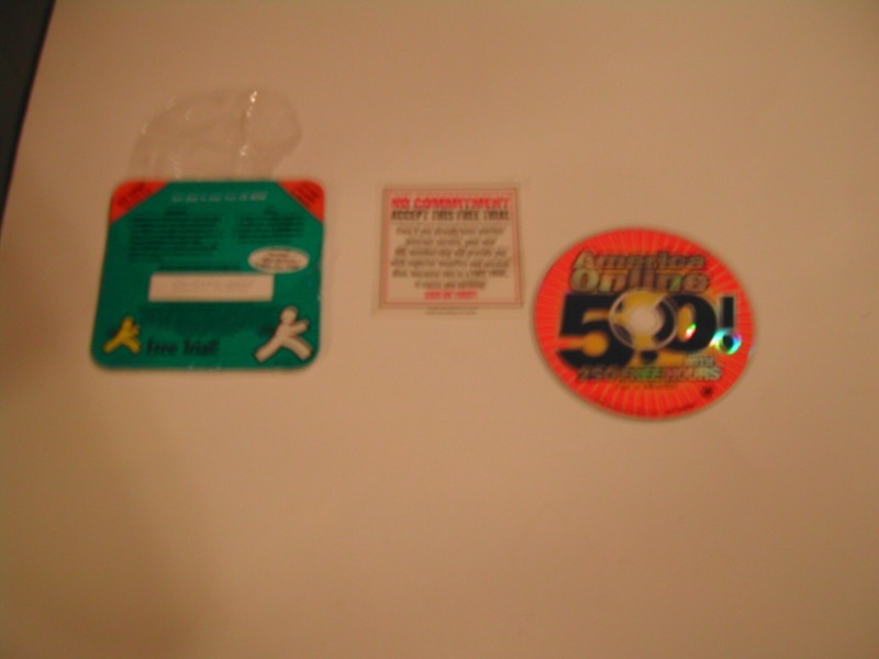 AMERICA ONLINE 5.0 CD WITH 250 FREE HOURS 1999 AOL OLD VINTAGE COLLEC