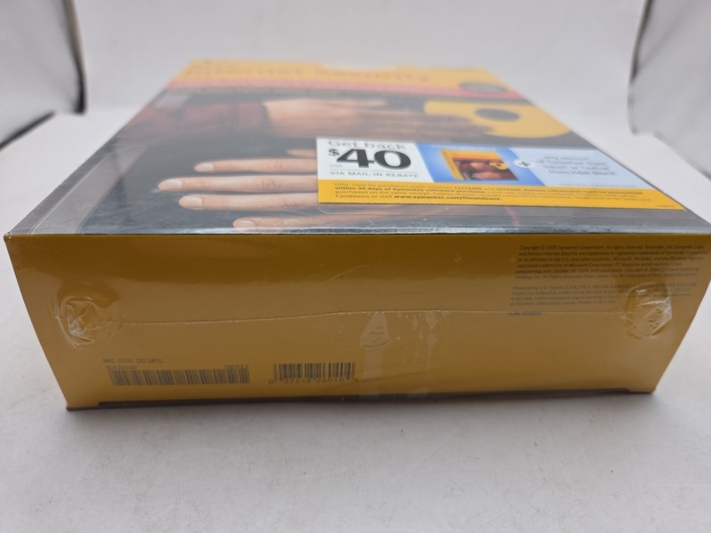Norton Internet Security 2006 - BRAND NEW SEALED WINDOWS Xp/2000 gallery