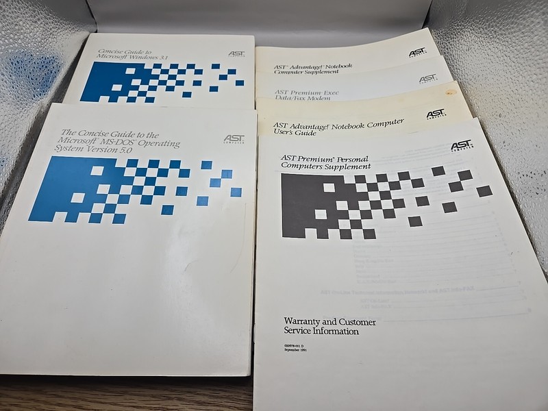 Lot (6) Microsoft MS-DOS 3.1 And 5.0 Operating System Concise User’s Guide