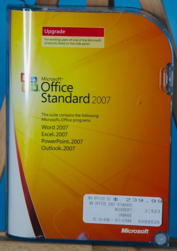 Microsoft Office Standard 2007 NEW SEALED Original Clamshell Retail Box Full