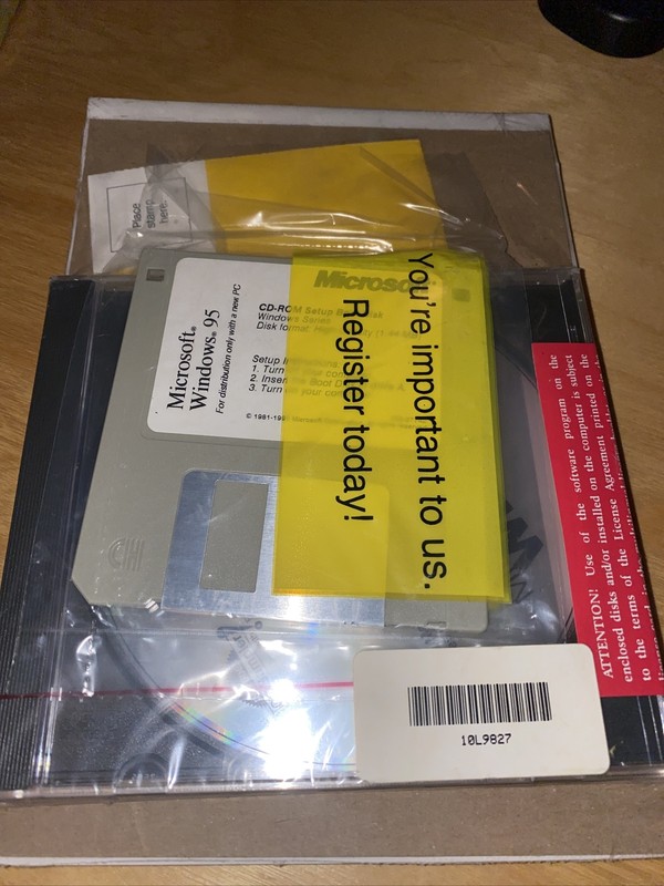 WINDOWS 95 ORIGINAL MICROSOFT Floppy Disks! Full Package W/Certificate of Authen gallery