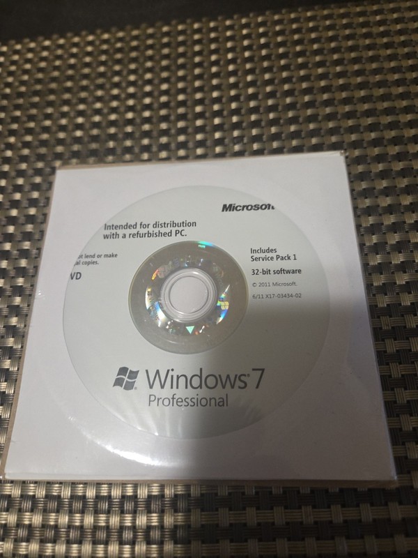 Microsoft Windows 7 Ultimate 32Bit (Media Only) (1 User/s) - Full... gallery