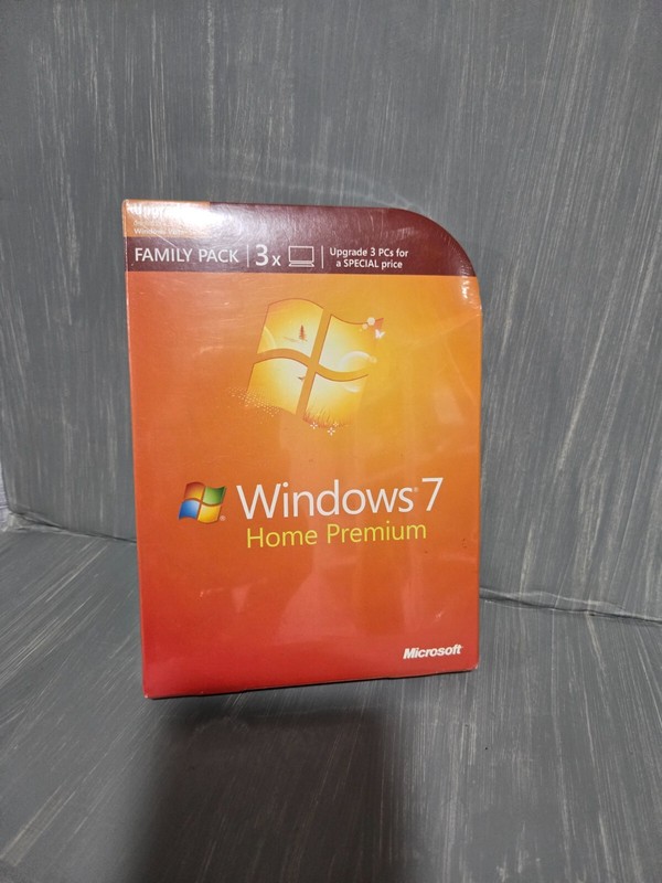 Microsoft Windows 7 Home Premium Upgrade _ FAMILY PACK _ For 3 PCs