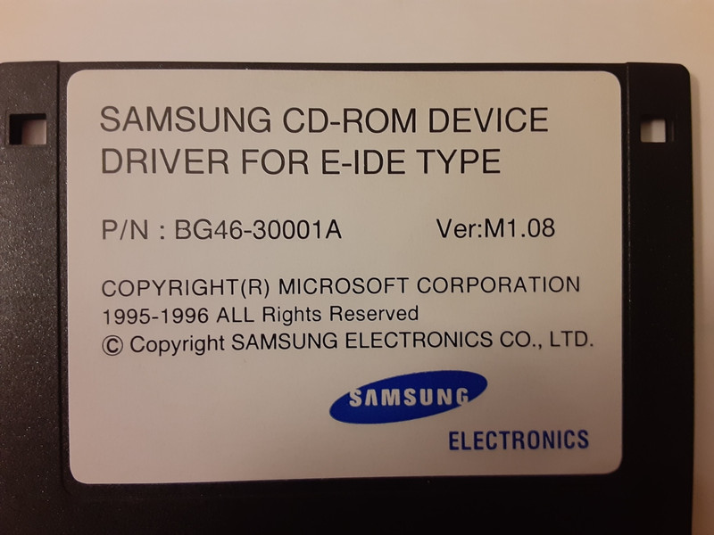 SAMSUNG DEVICE CD-ROM DRIVER E-IDE Ver : M1.08 ( 1996 ) Floppy Disk PC 1990's gallery