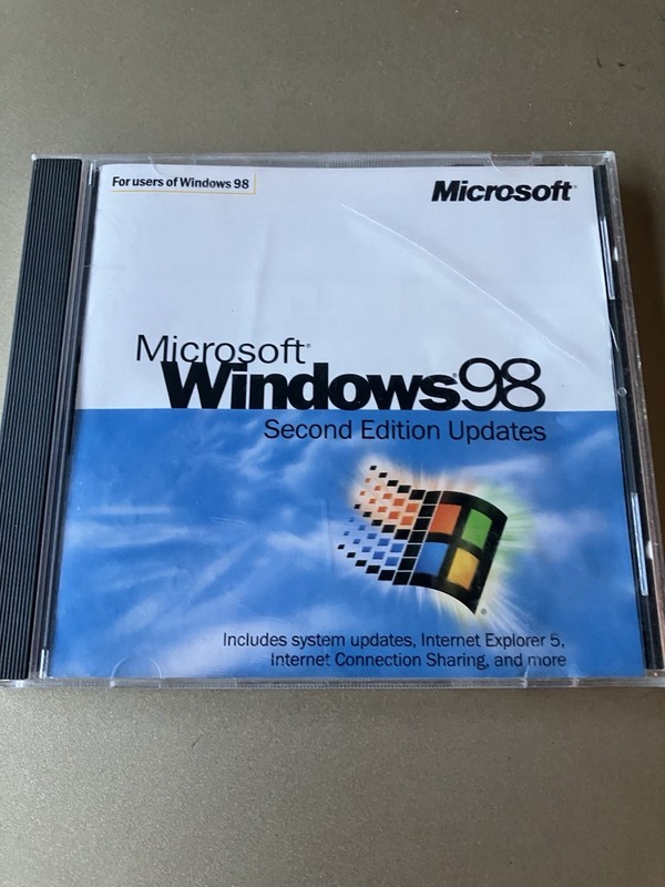 Vintage Microsoft Windows 98 Upgrade CD-ROM w/ product key