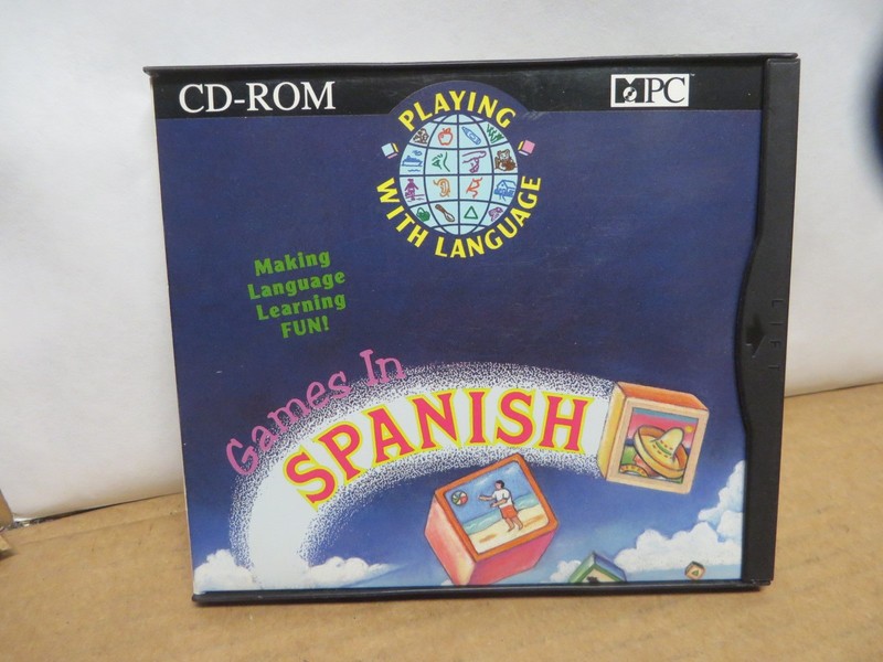 CD ROM VINTAGE 1990's SOFTWARE " GAMES IN SPANISH "