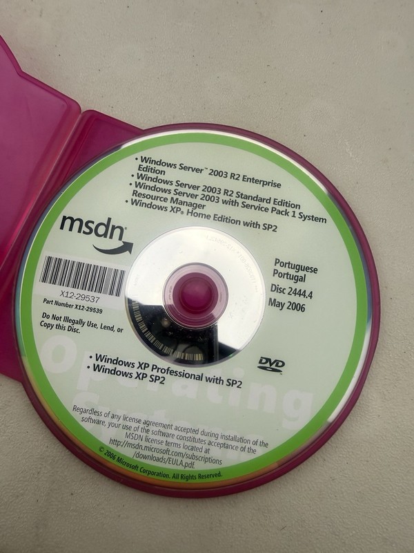 Windows XP 2 & Windows Server 2006 R2 All Editions PORTUGUESE w/ 4 Product Keys