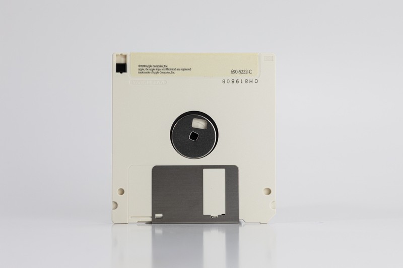 1988 Apple Macintosh System Software 6.0.2 Original 3 Disk Set gallery