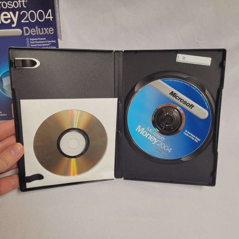 Microsoft Money 2004 Deluxe For Windows - Set In Retail Box | Program Software gallery