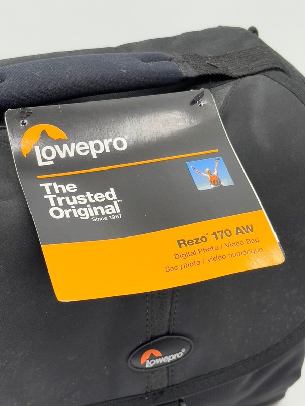 Lowepro Rezo 170 AW Digital Camera Bag (Black) gallery