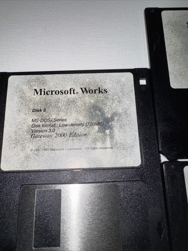 Microsoft Works Version 3.0• 3.5" Floppy Vintage 2000/ 5 Disks gallery