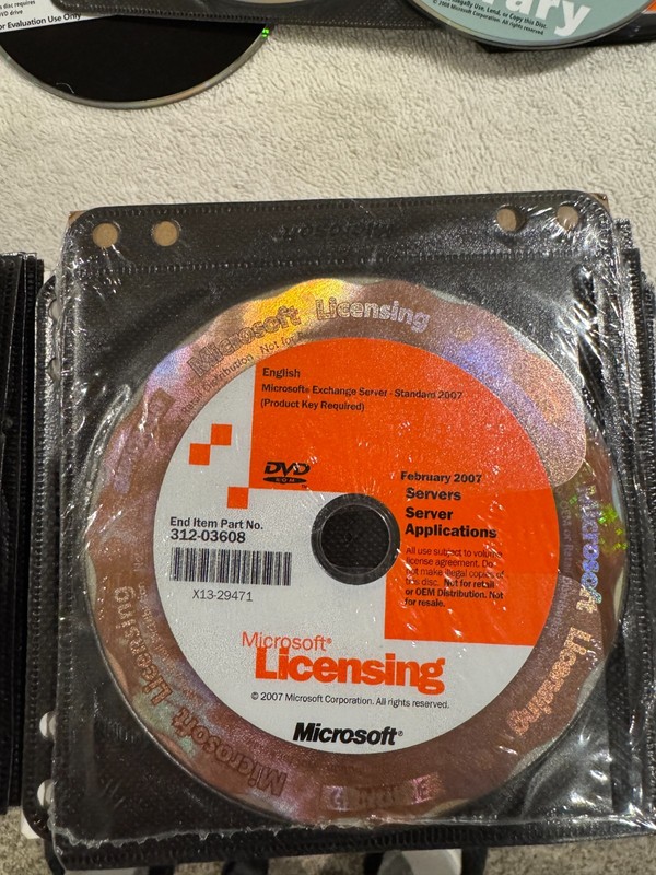 Lot of 67 Microsoft Licensing Servers Server Applications CDs 2003/04/05/07/08/0