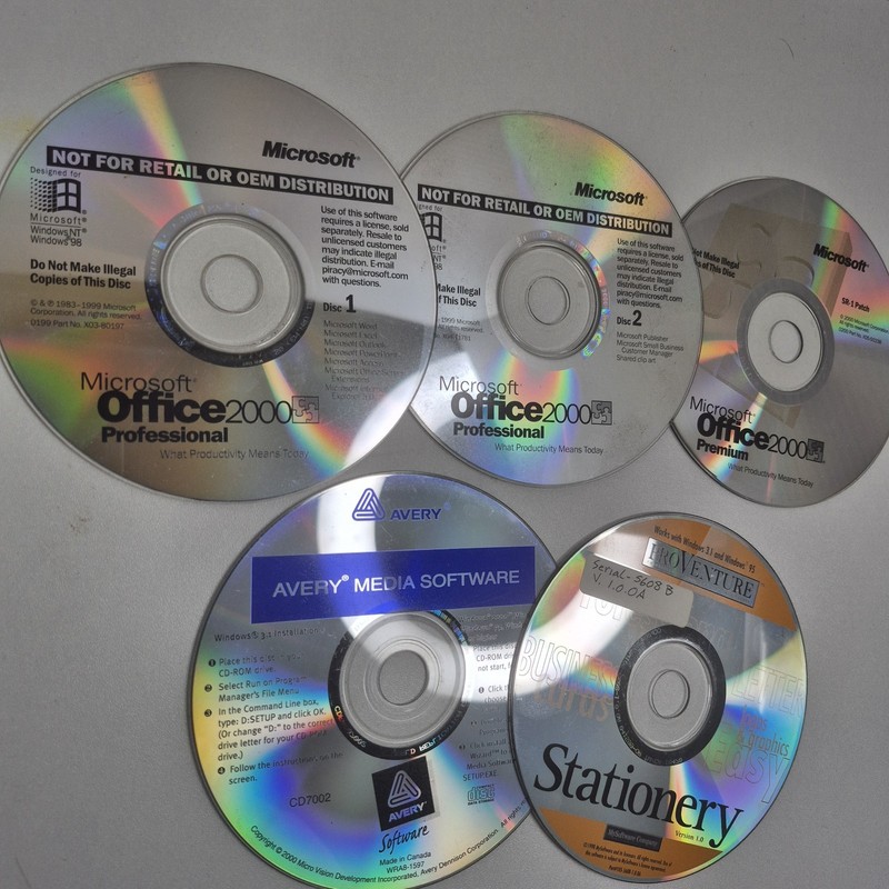 VTG 5 Disc LOT Microsoft Office 2000 PRO/prem Sr1 – Avery – Stationary