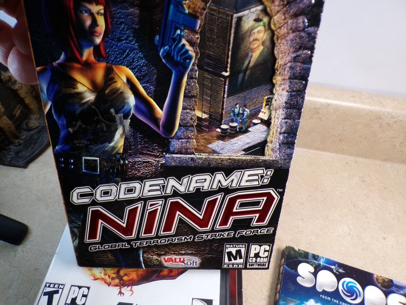 Lot of various software for PC City of Villains Spore Codename Nina SimCity gallery